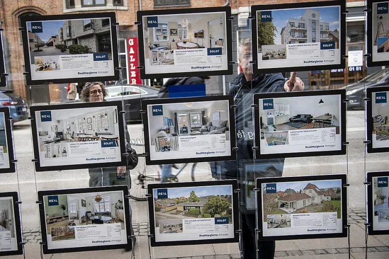 Does New Flooring Actually Add Value to Your Home? Here's What the Numbers Say